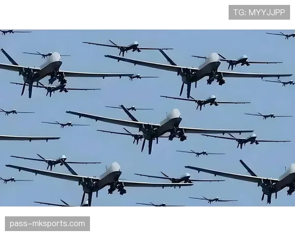 马尔蒂尼防守体系重塑现代足球防线:战术价值与深远影响解析 马尔蒂尼防守体系重塑现代足球防线:战术价值与深远影响解析