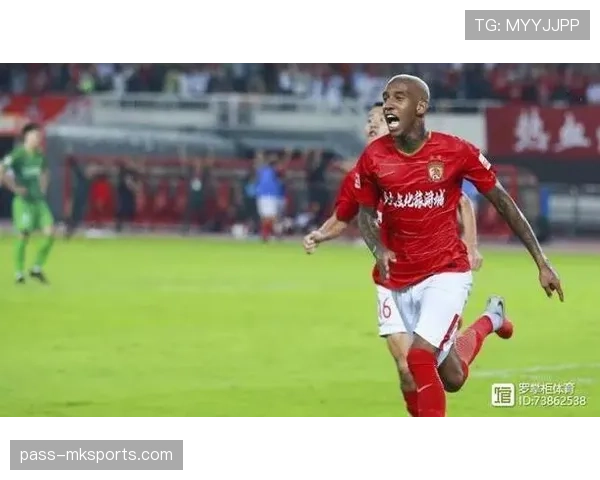 库杜斯：从潜力新星到五大联赛主力的成长轨迹解析