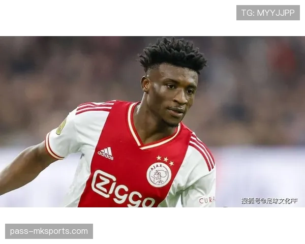 库杜斯：从北西兰新星到阿贾克斯王牌的生涯阶段复盘