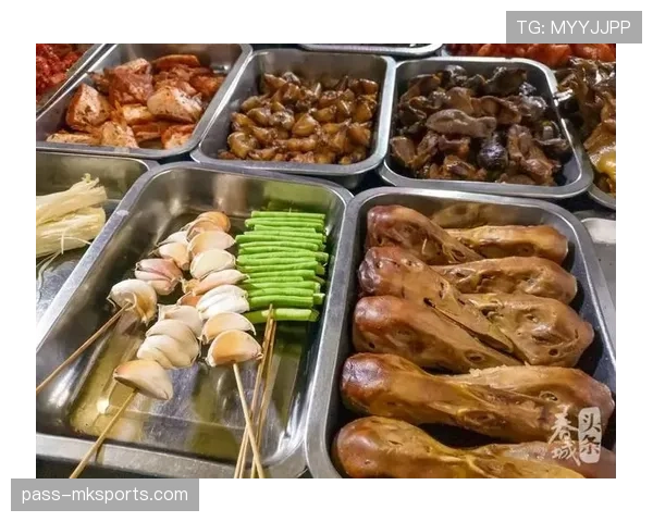 傅海峰这生活节奏，训练完还在老家摆摊卖烧烤？真的假的啊