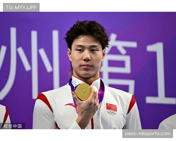 覃海洋训练完直接打飞的去巴黎买表，这谁顶得住啊